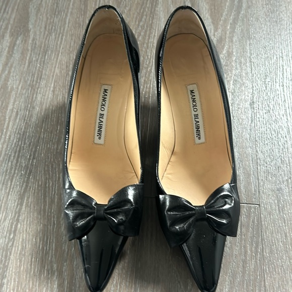 Authentic Manolo Blahnik kitten heels. Very good condition - Picture 1 of 6